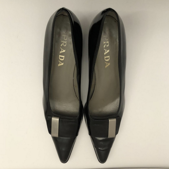 Prada black shoes with point toes and chunky heels - Picture 1 of 8